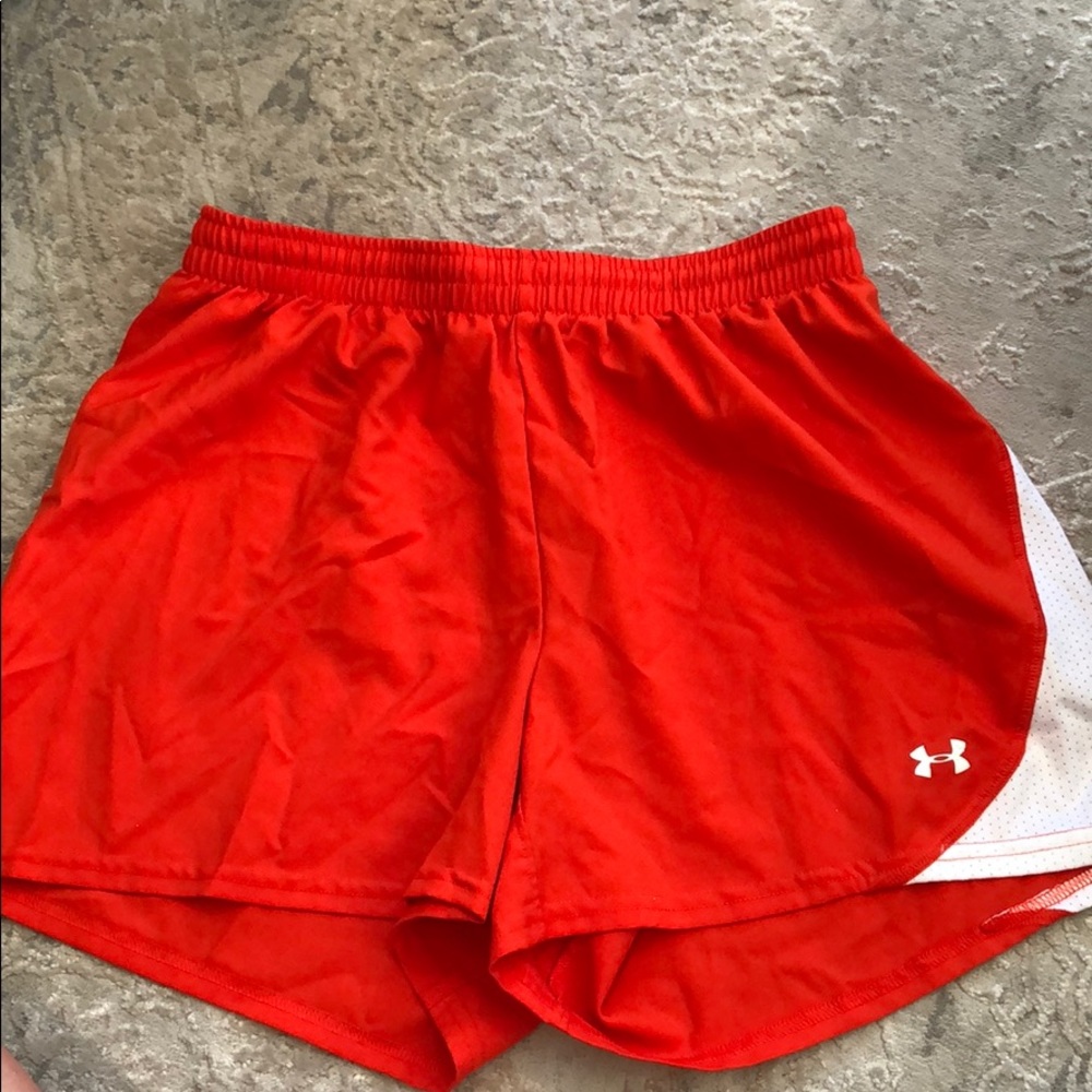 Under Armour sz Small orange running short